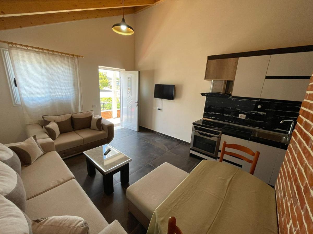 Guest Rooms Arbri Vlore Bagian luar foto