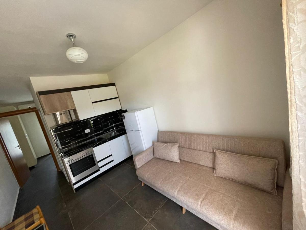 Guest Rooms Arbri Vlore Bagian luar foto