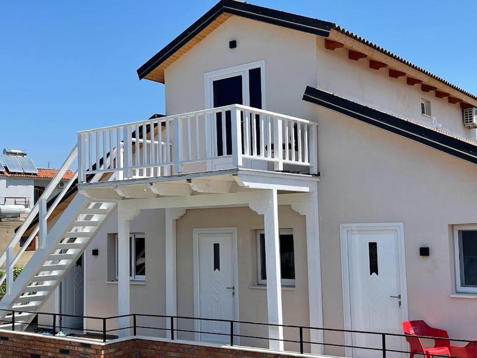Guest Rooms Arbri Vlore Bagian luar foto