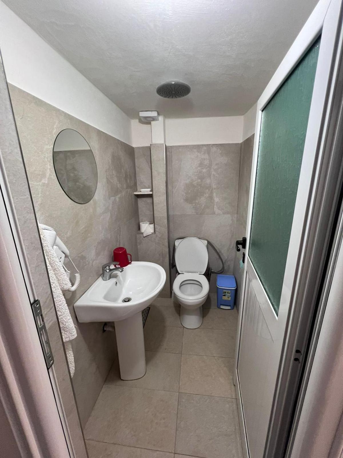 Guest Rooms Arbri Vlore Bagian luar foto