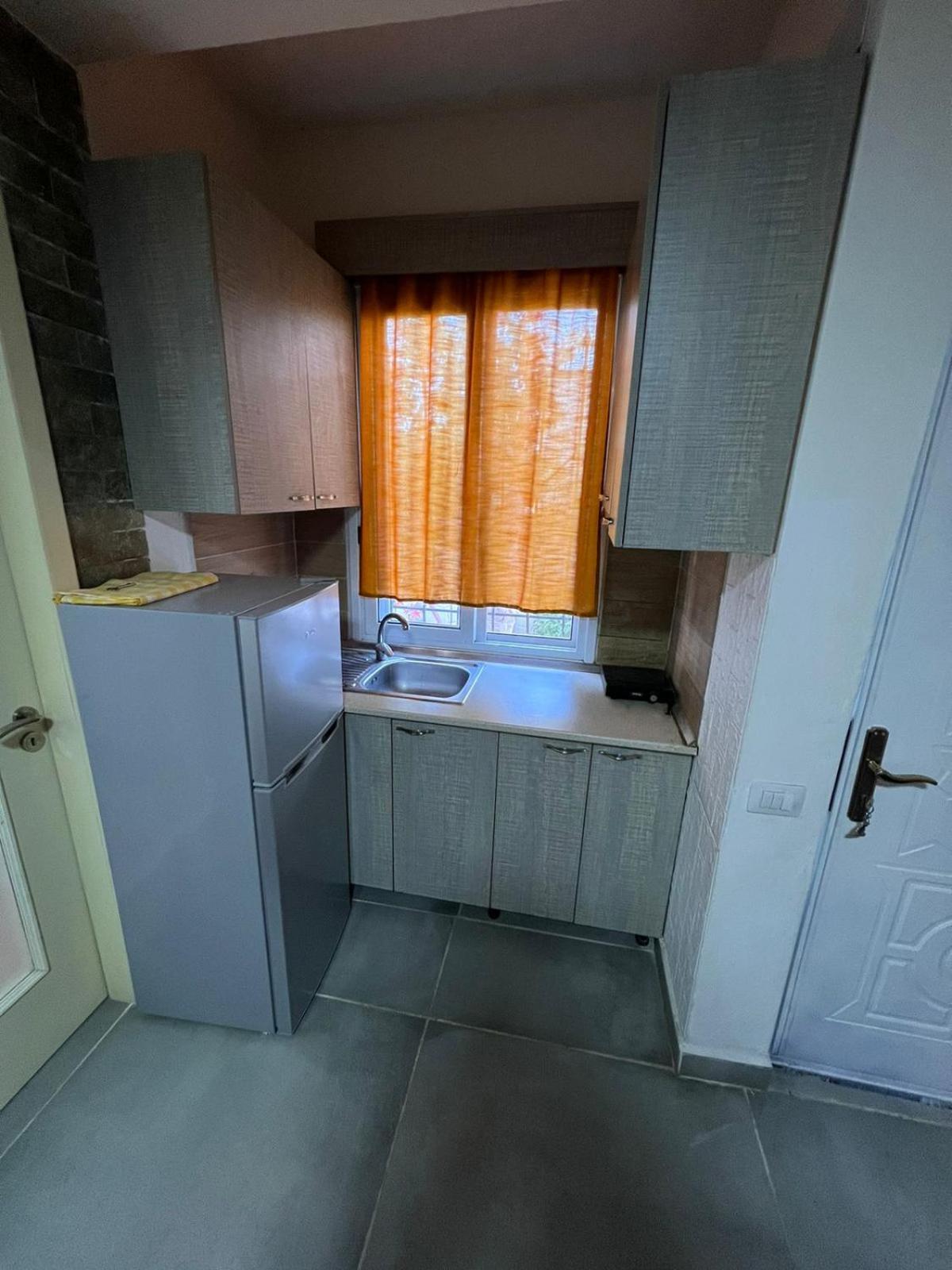 Guest Rooms Arbri Vlore Bagian luar foto