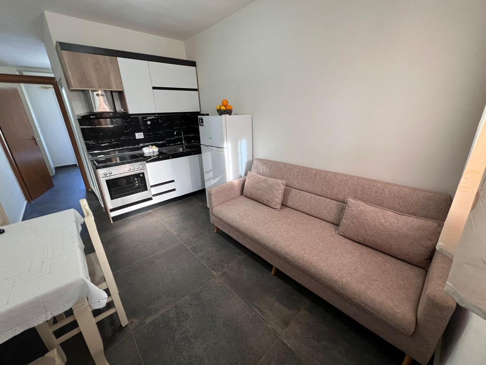 Guest Rooms Arbri Vlore Bagian luar foto