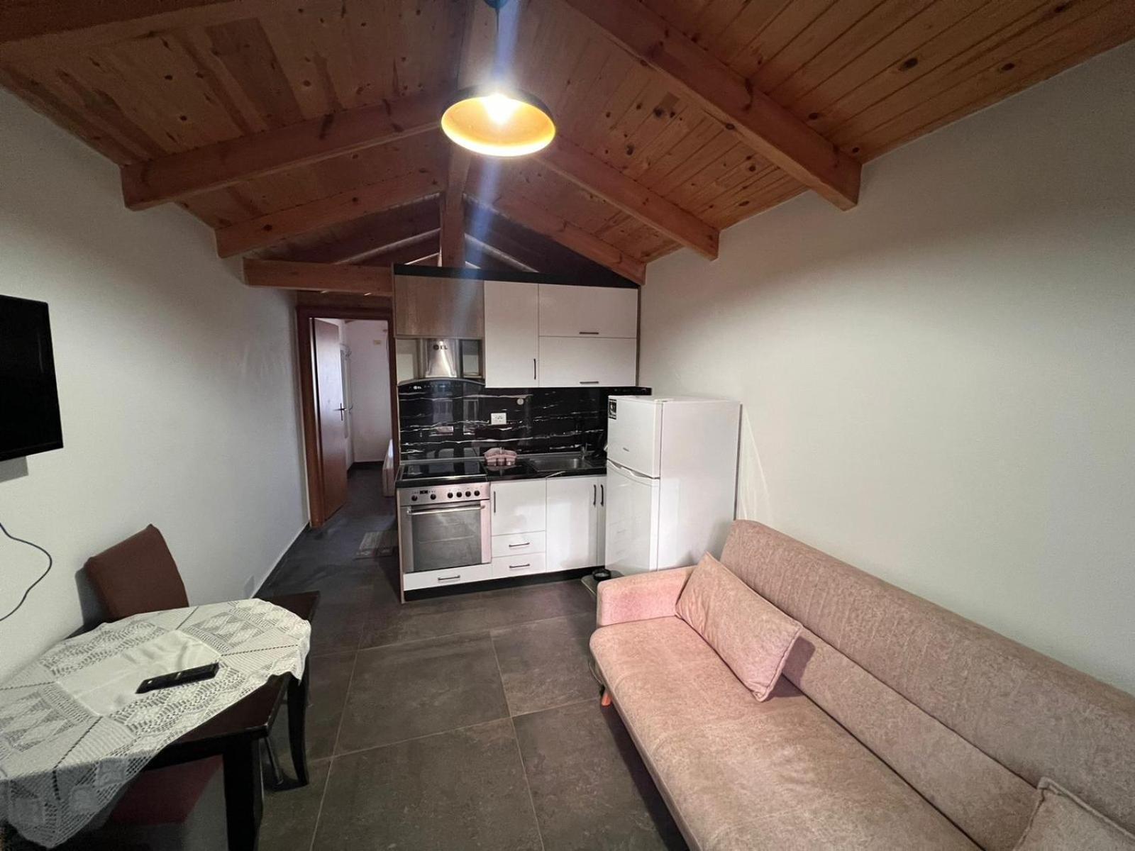 Guest Rooms Arbri Vlore Bagian luar foto