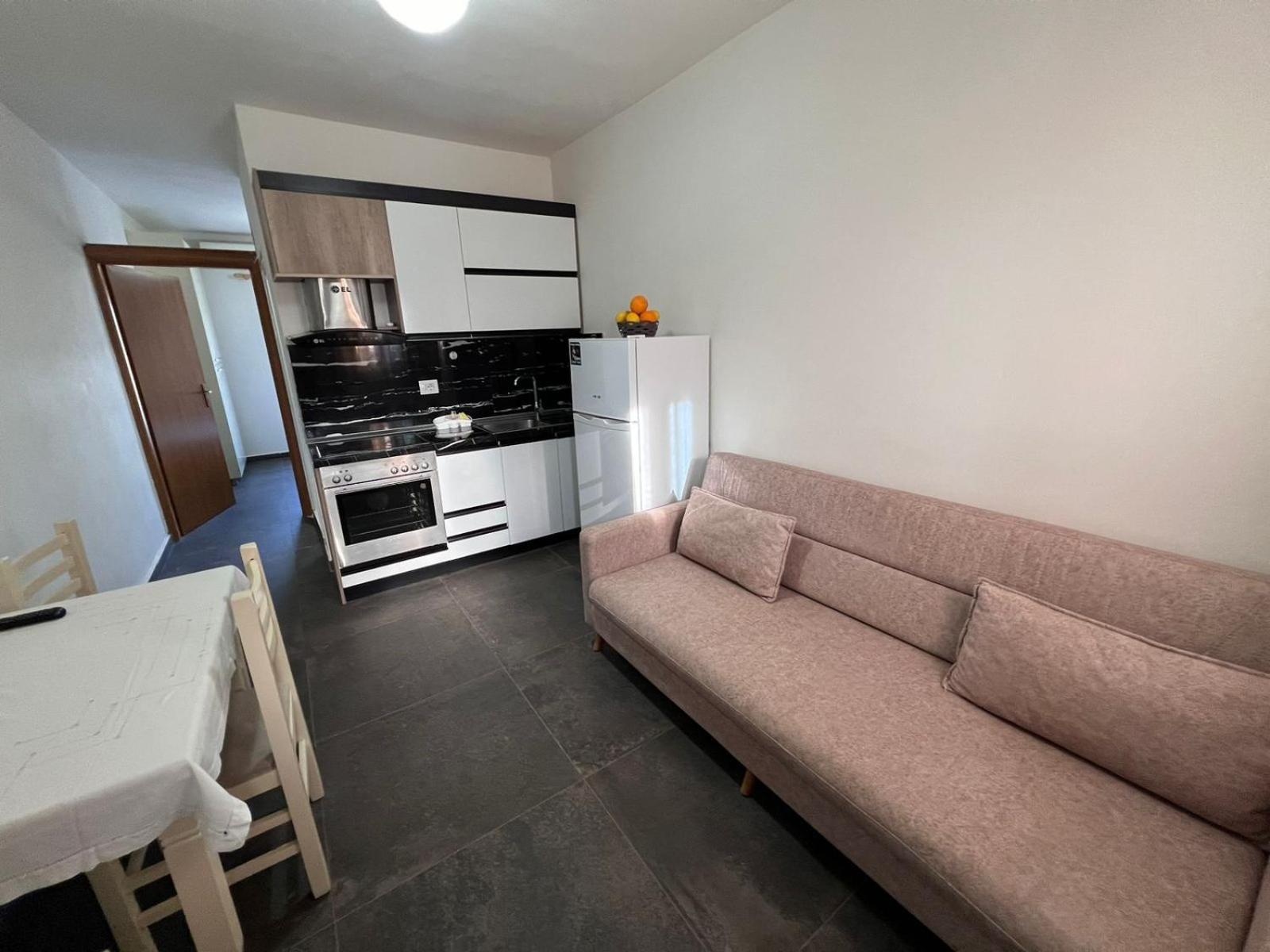Guest Rooms Arbri Vlore Bagian luar foto