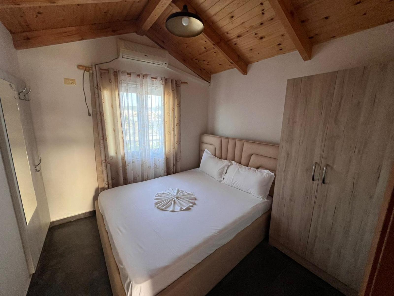 Guest Rooms Arbri Vlore Bagian luar foto
