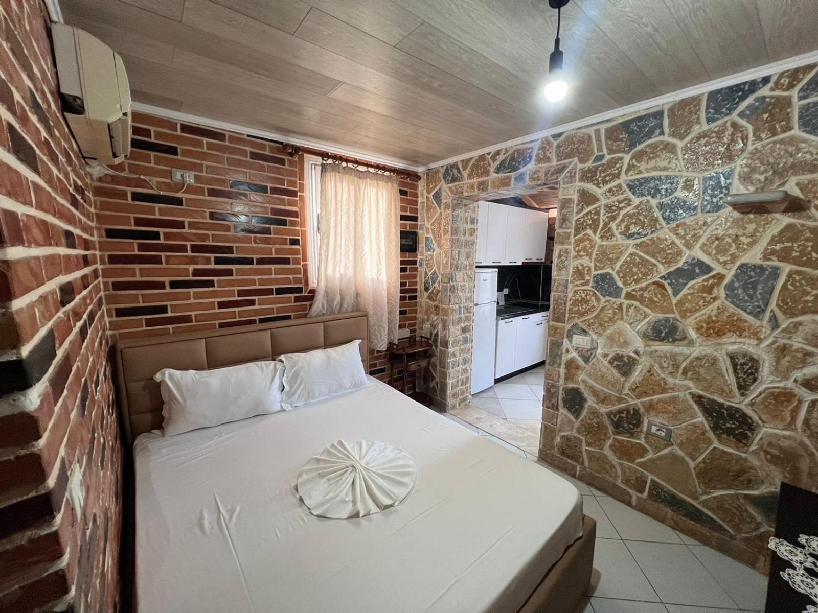 Guest Rooms Arbri Vlore Bagian luar foto