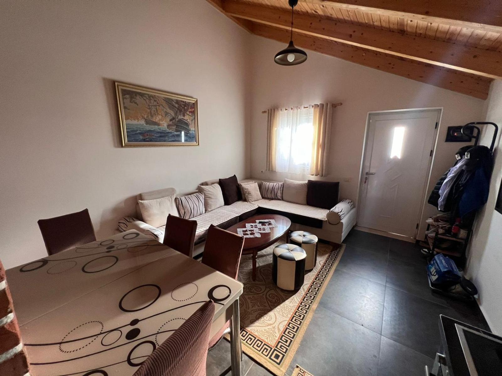 Guest Rooms Arbri Vlore Bagian luar foto