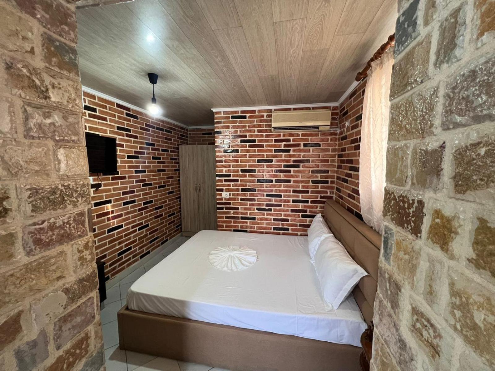 Guest Rooms Arbri Vlore Bagian luar foto