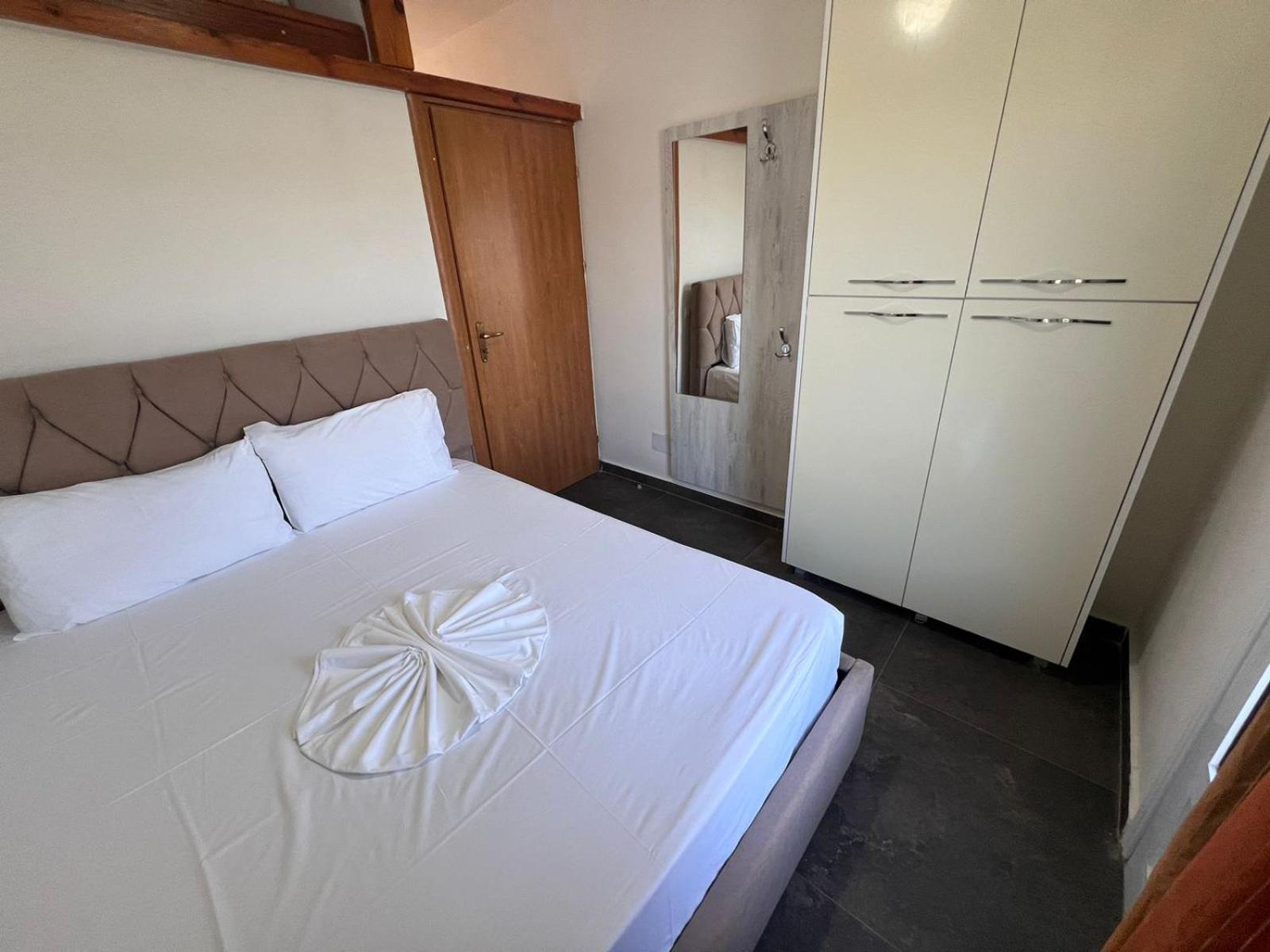 Guest Rooms Arbri Vlore Bagian luar foto